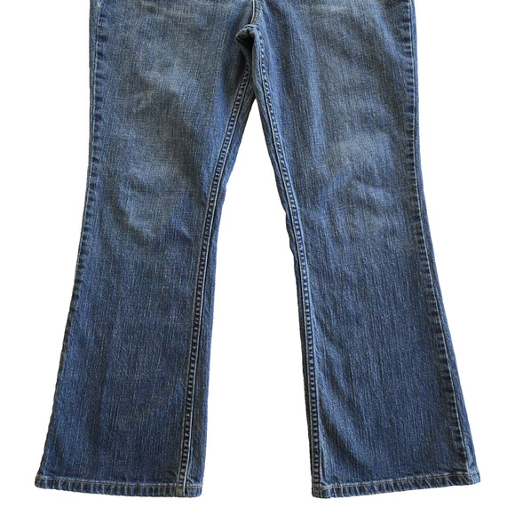 Levis Jeans Womens 12 Low Rise Bootcut Stretch Signature Denim Casual Boho Y2K - Picture 9 of 11